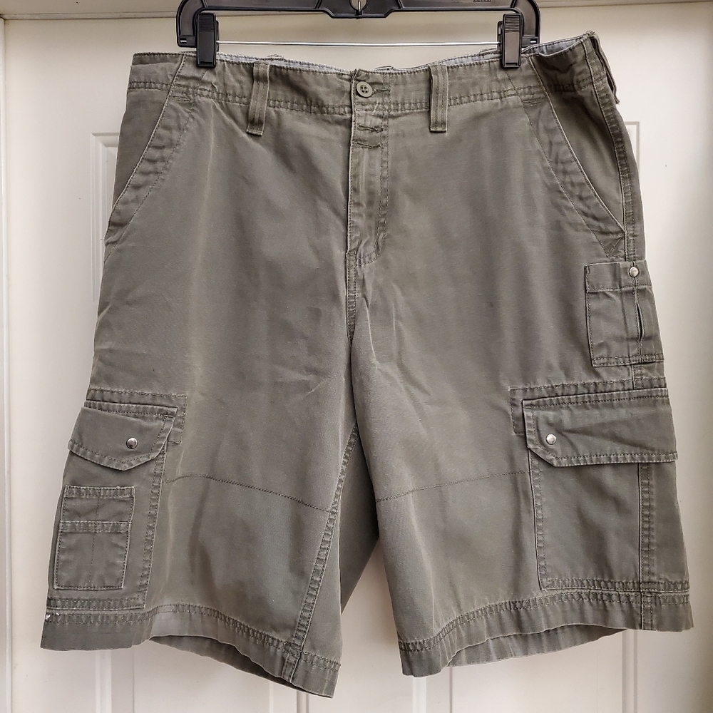 Fatigue Green Cargo Shorts